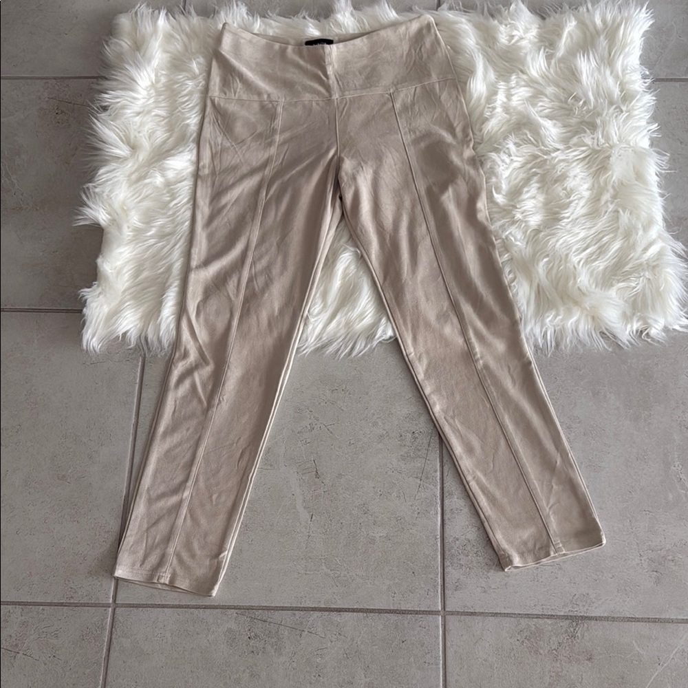 VICI Women's Tan Pants